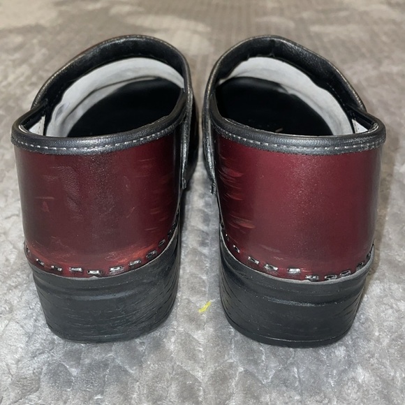 Bjork Swedish Comfort Brown Patent Leather Clogs.  Size EU‎ 45/46 - US 11/12. main image 4